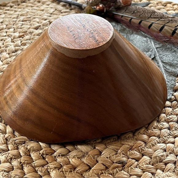 Rude Osolnik - "Osolnik Originals Walnut" Biomorphic Hand Turned Walnut Bowl - Picture 11 of 16